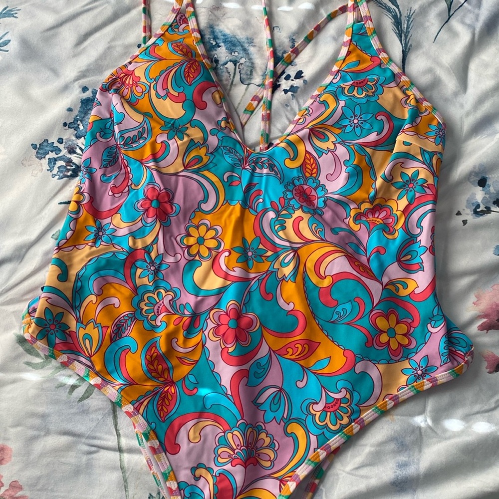 Cupshe one piece bathing suit multi-colored size XL